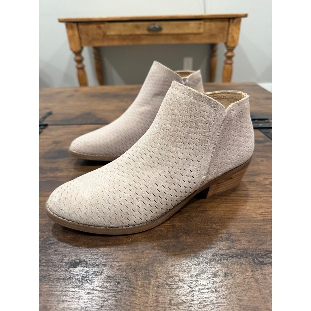 Lucky Brand Fabiana Booties Womens 8M Beige‎ Perforated Leather Ankle Boots Boho